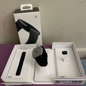 Fitbit Versa 4 Smartwatch in Black